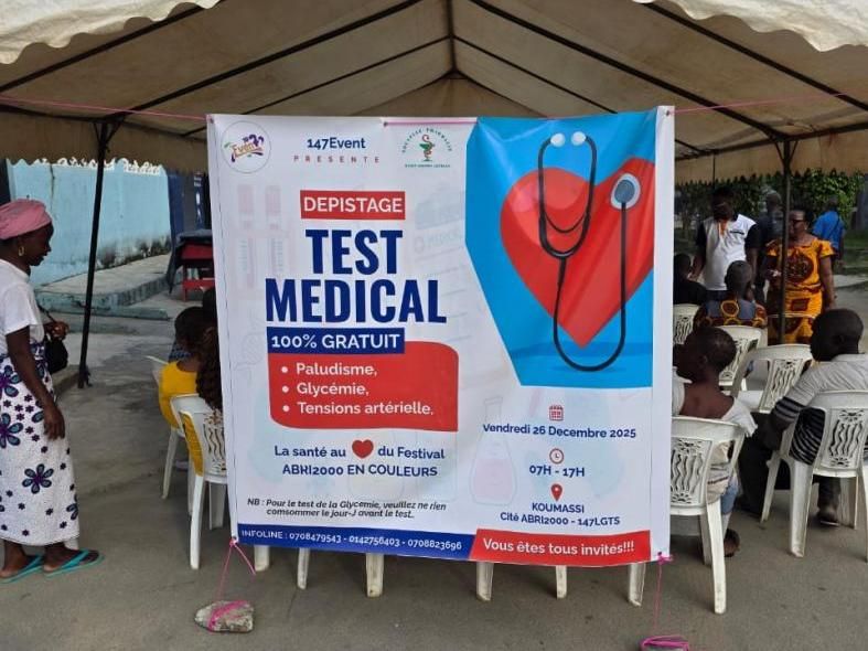 Le stand de test médical gratuit sous une tente